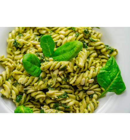 Fusilli aux épinards et aux noix lyophilisés