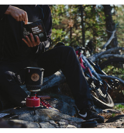 Repas lyophilisé de purée et bacon ambiance