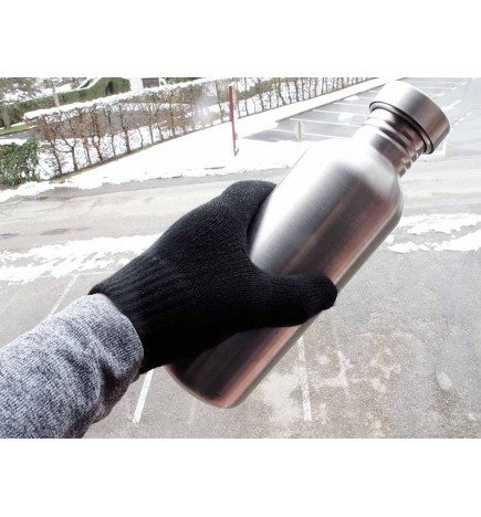 Magic Stretch gloves with water bottle