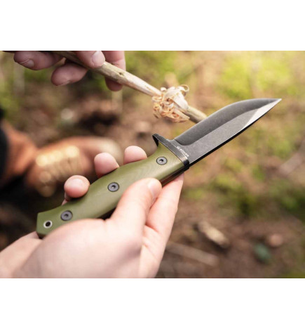 Cuteau Bushcraft Drop Boker Magnum 雰囲気