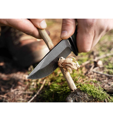 Cuchillo Bushcraft Drop Boker Magnum corte ambiente