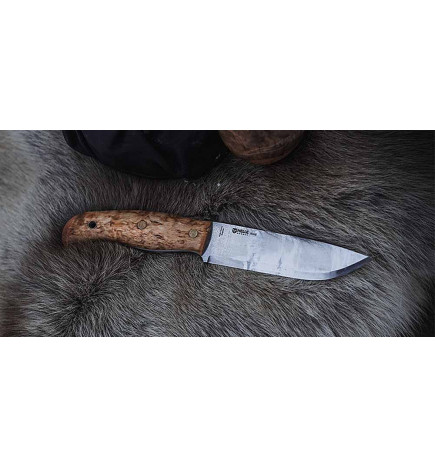 Couteau Helle Nord Sleipner sur animal