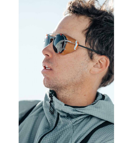 Julbo Legacy 氷河グラスの雰囲気