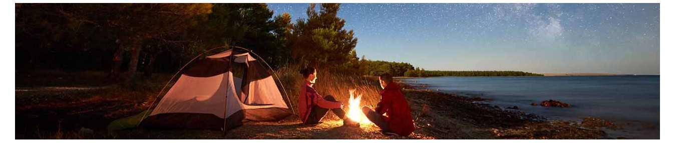 Tente de groupe : camping le bivouac et camp de base.